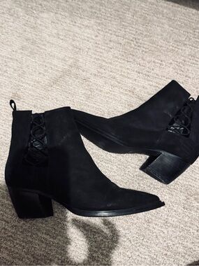 Sbicca Black Suede Lace-Up Side Cutout Ankle Boots